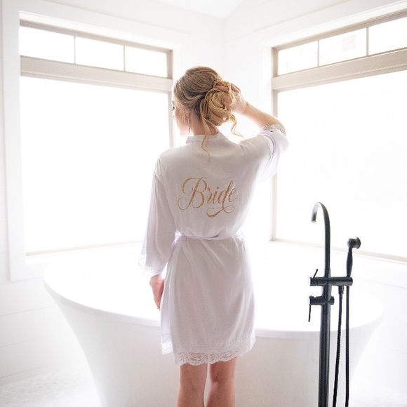 💥💥💥💥NEVER WORN BRIDAL ROBE 💥💥💥💥 - Picture 2 of 3